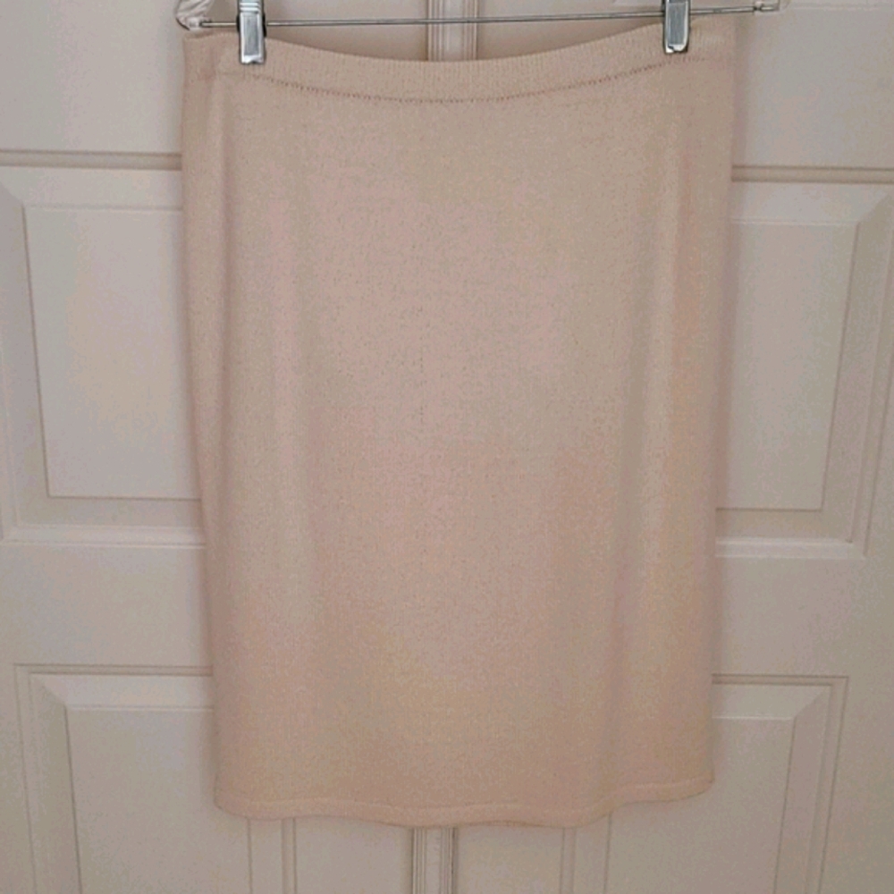 Fianona Knit Skirt and Top Outfit - Picture 4 of 5